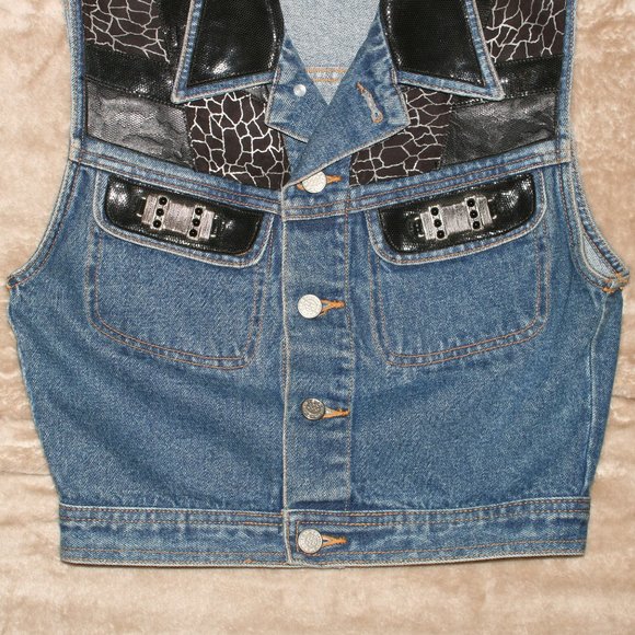 Cache Denim Jean Jacket with Genuine Leather Trim - Length 17 - Pits/Chest 15.5 - Picture 3 of 7